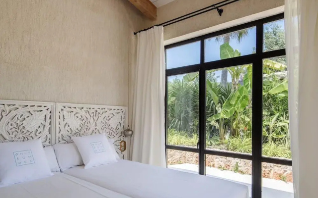 Lavish Villa With Private Pool