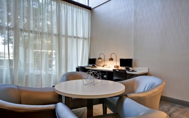 Crowne Plaza Tulsa - Southern Hills
