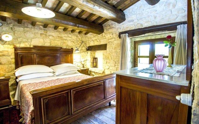 Apartment with One Bedroom in Abbateggio, with Wonderful Mountain View, Enclosed Garden And Wifi - 20 Km From the Slopes