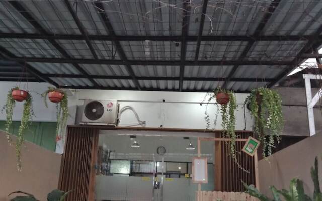 Bogor Cabin Inn - Hostel