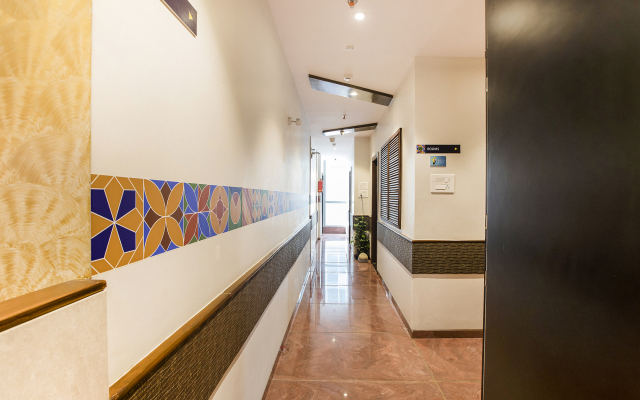 FabHotel Prime Le Western
