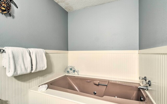 Pensacola Home - 2 Blocks From Boat Launch!