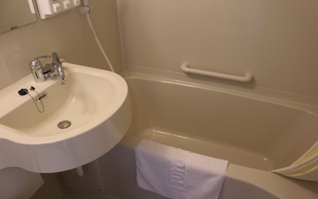 Toyoko Inn Saitama Iwatsuki Ekimae