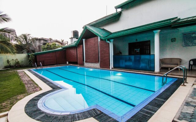 Clove Transit Hotel by OYO Rooms