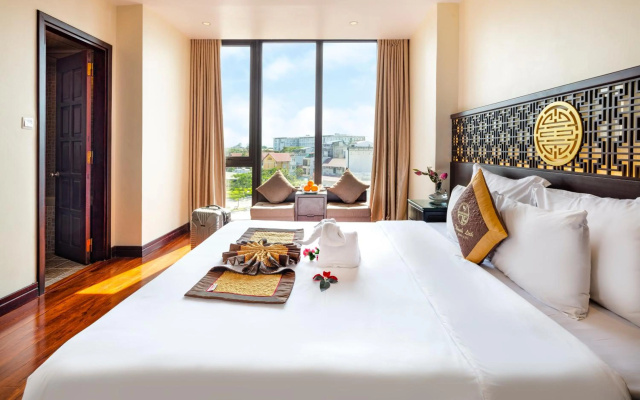 Thanh Lich Royal Boutique Hotel – Guest Rooms – Hue