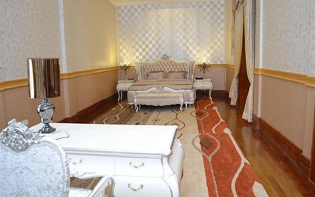 Royal President Hotel