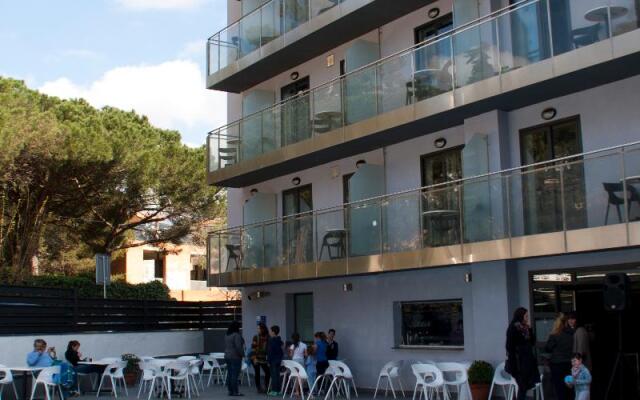 Summer Hotel