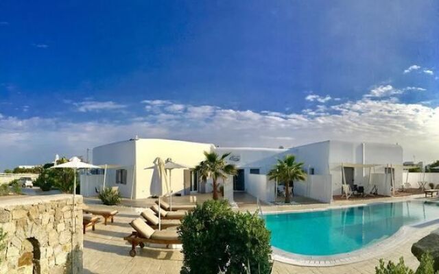 Queen Boutique Suites