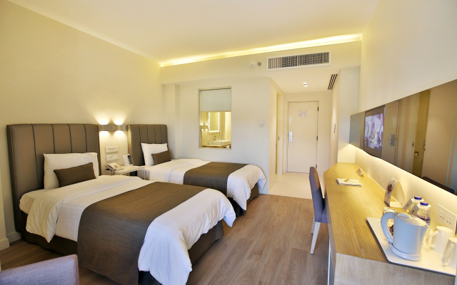 ALQasr Metropole Hotel