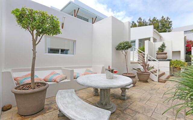 Saints Villa