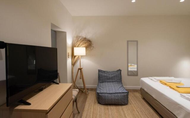 Pylosea Luxury Lodge