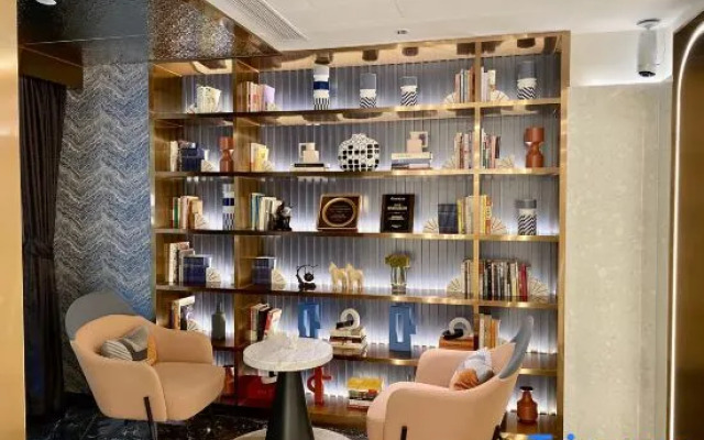 Yitel Hotel