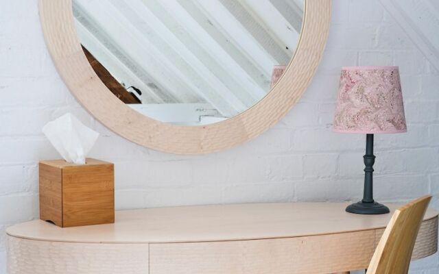 Bird & Carter Fonthill