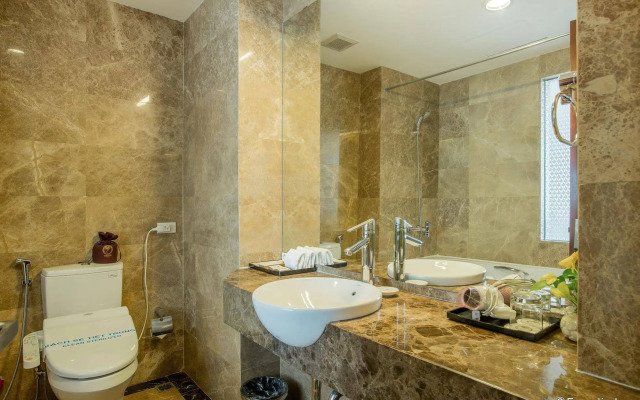 Nesta Hotel Ha Noi
