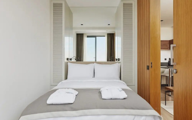 Bayview Hills Luxury Residences