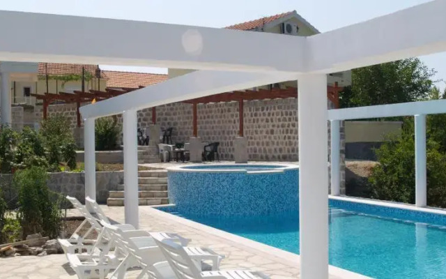 Apartmani Strahinja