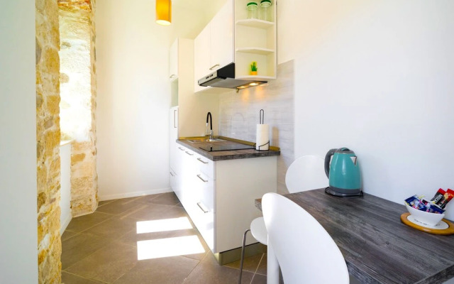 L U X E Split Luxury Rooms