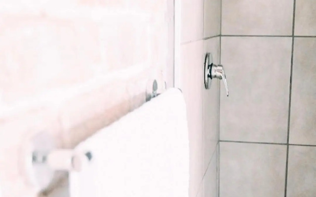 CH Airport Accommodation Room 2