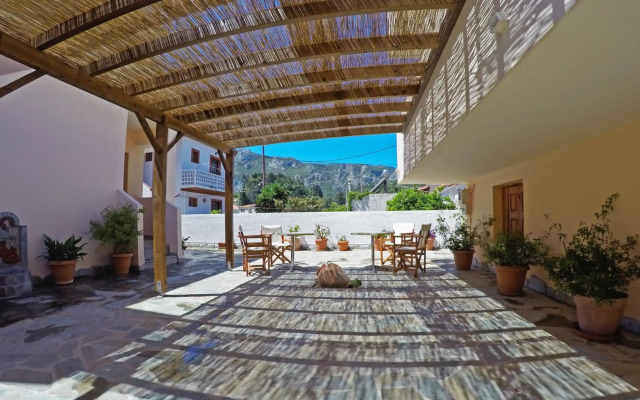 Tarsanas Apartments