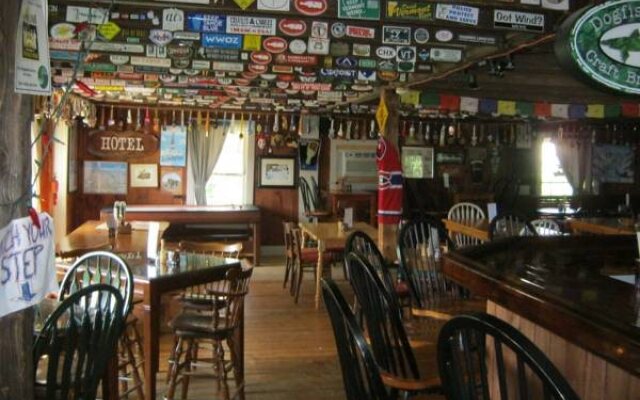 Stone Hearth Inn & Tavern