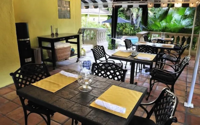 The Mango Inn Bed & Breakfast