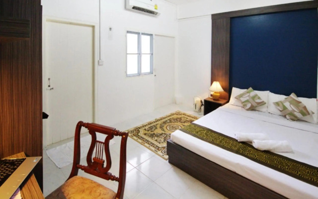 Riski Residence Bangkok-noi