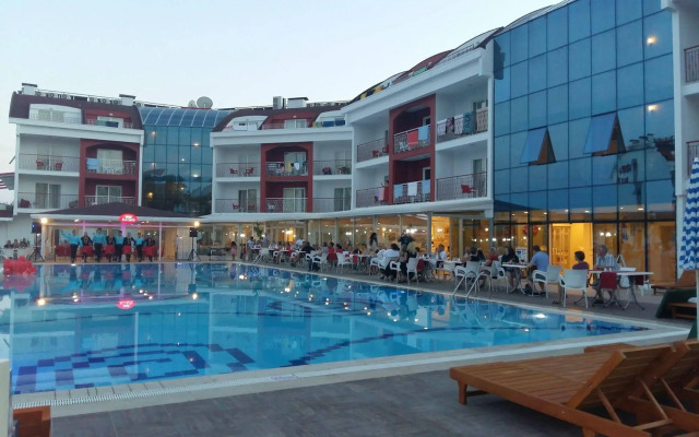 Side Legend Hotel
