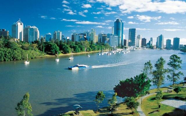 1 Bedroom Apartment In CBD Views