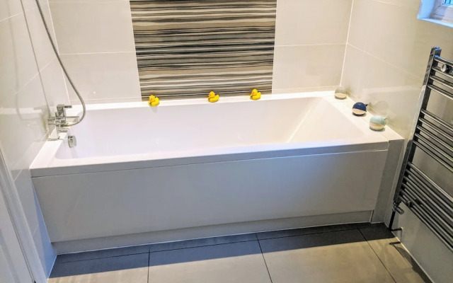 Highbury House Apartment