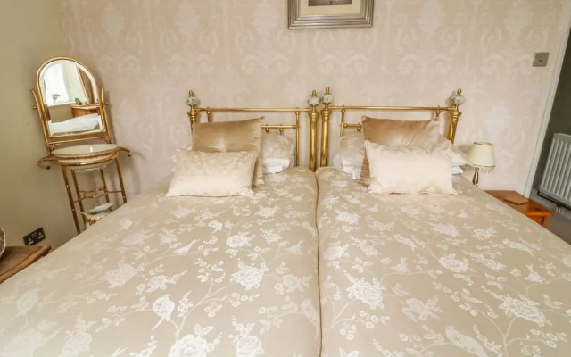 Daisy's Holiday Cottage