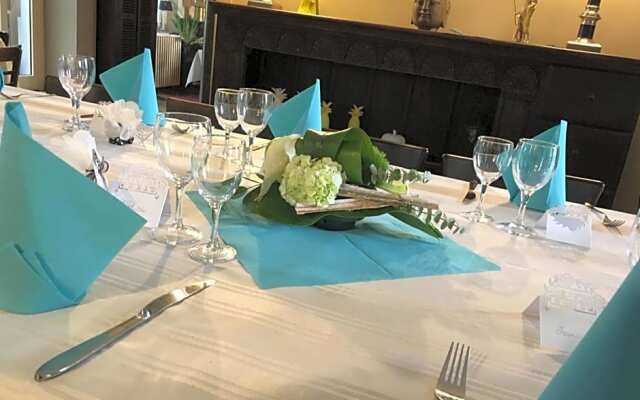 Logis Hôtel-Restaurant Le Moulin D'Artres