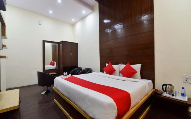 Oyo 28322 Hotel Paradise