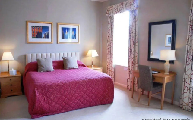 Marlborough Arms Hotel
