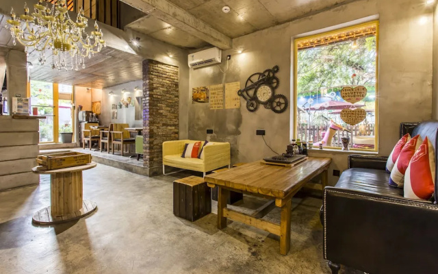 Maan Coco Travelling Boutique Inn