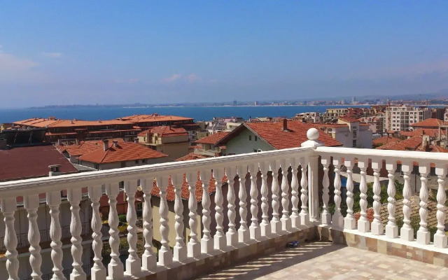 Roel Residence Apartments