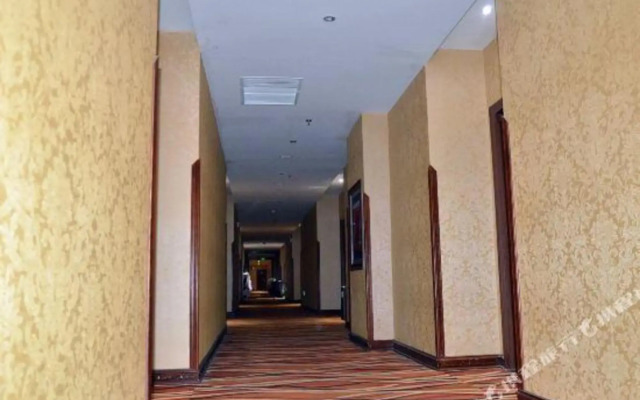 Golden Holiday Hotel