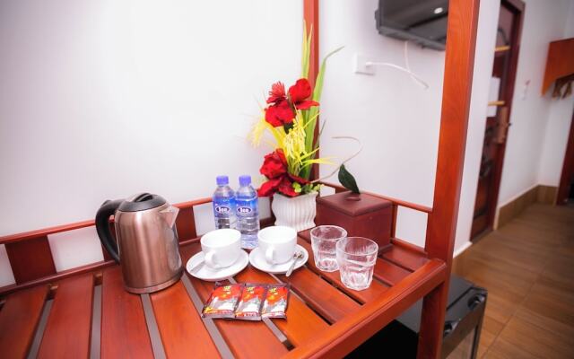Ruby Riverside Hotel & Hostel