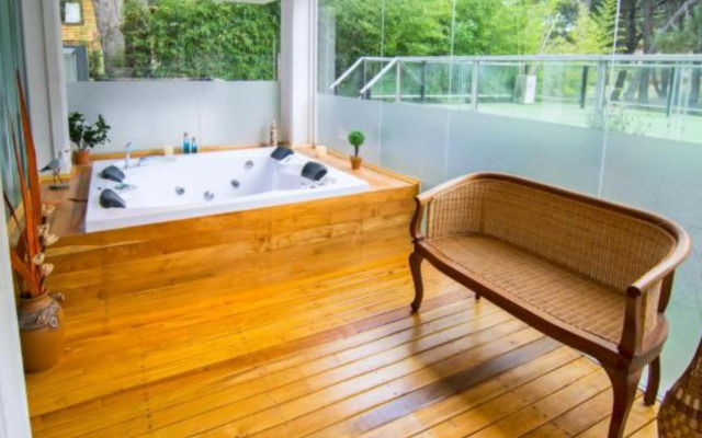Suites Del Bosque
