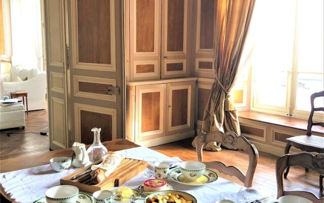 L'Hotel de Hercé Chambre d'Hote