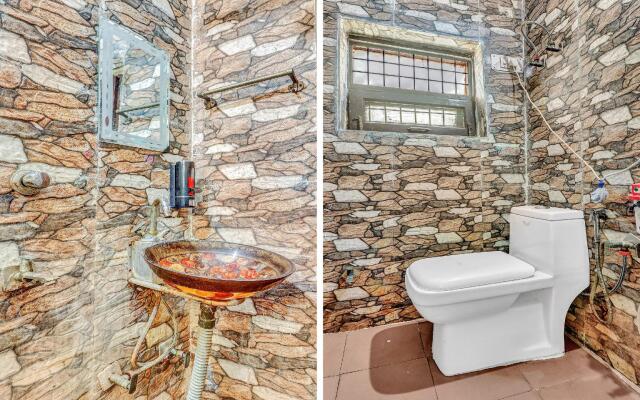 OYO Flagship 87309 Hotel Blue Moon