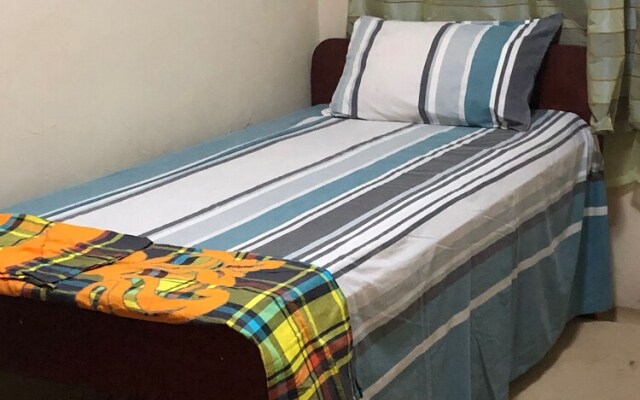 Room-logerthine Cambridge Suriname