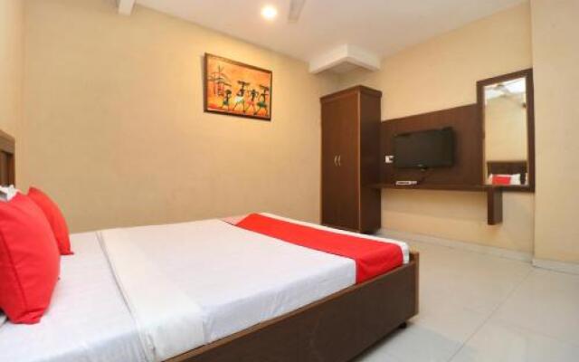 OYO 24650 Hotel Bombay Regency