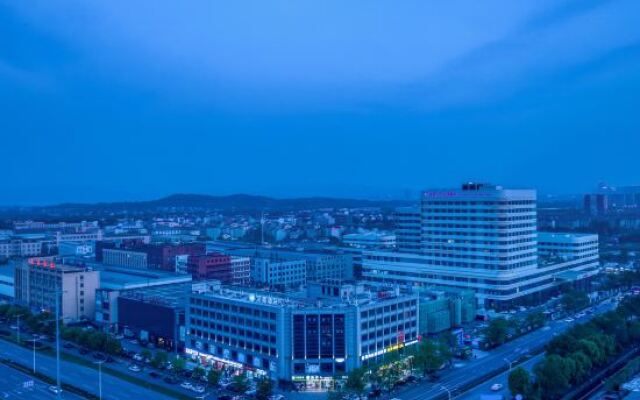 HanTing Hotel (Zhuji Zhejiang Agriculture and Forestry University)