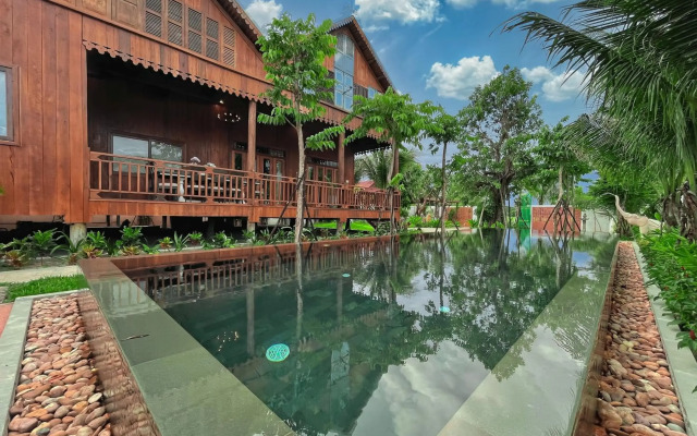 Isann Lodge