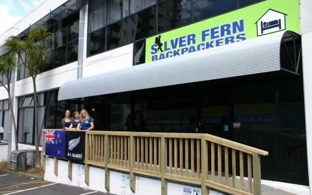 Silverfern Backpackers