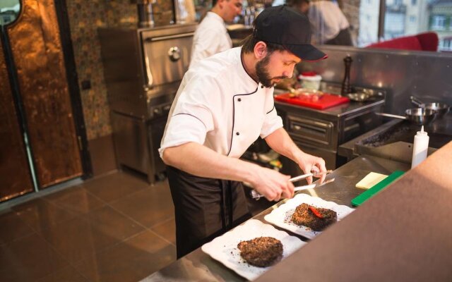 Отель «Лыбидь Плаза»