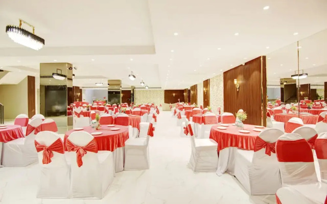 Saltstayz Premier – Galleria Market Road & Sector 27