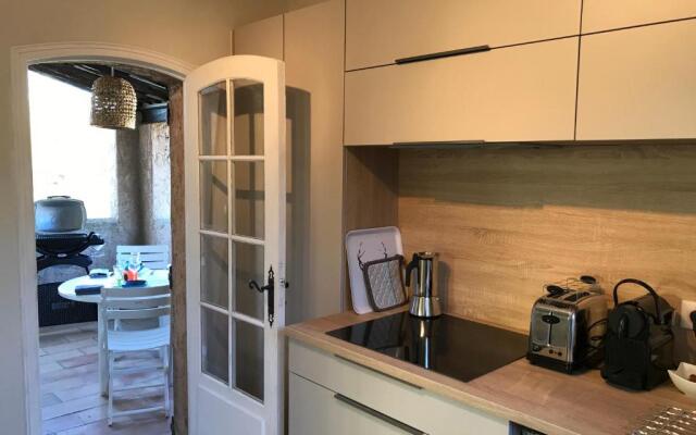 06D - Appartement spacieux avec terrasses, jardin et piscine