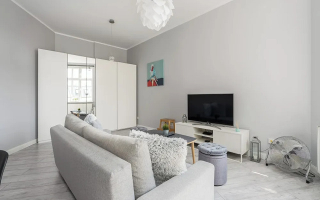 Scandi Małe Garbary Apartment by Renters