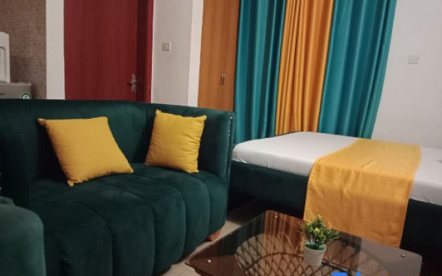 Royal Studio Apartments